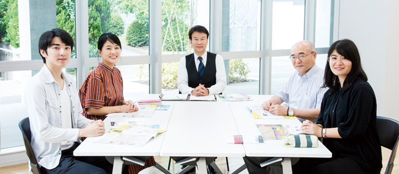 (左から)小田さん、髙﨑さん、合力先生、大野さん、八納さん
