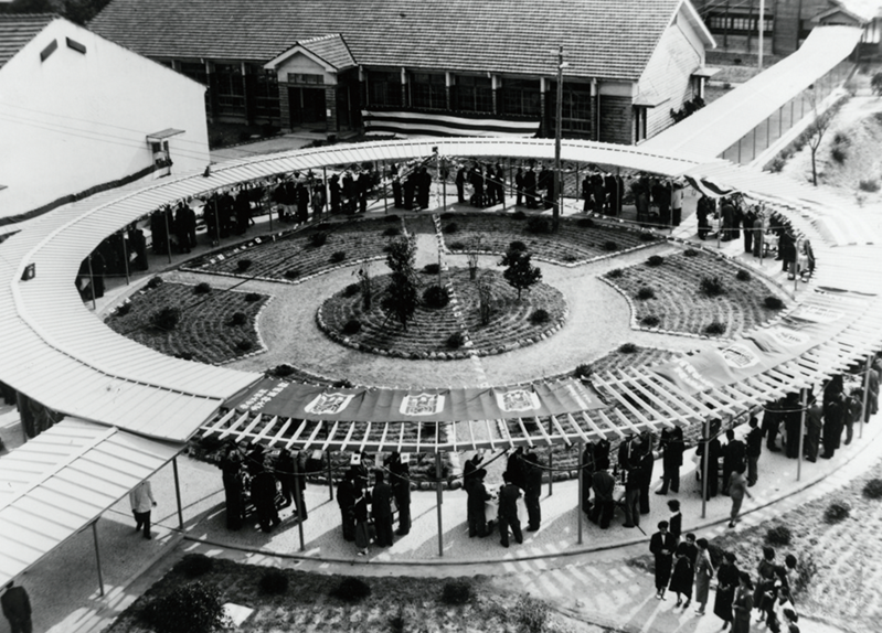 本館落成および法経学部増設記念大カクテルパーティー（1956年）