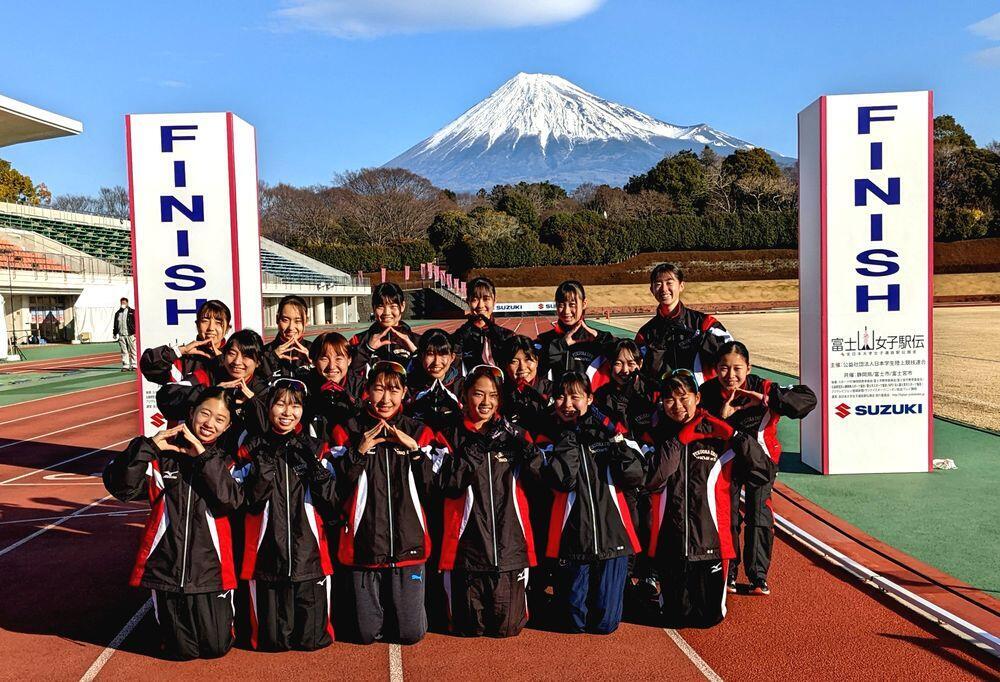 陸上競技部(女子)が富士山女子駅伝に出場しましたスポーツFUKUDAism(フクダイズム)福岡大学 陸上競技部(女子)が富士山女子駅伝に出場しましたスポーツFUKUDAism(フクダイズム)福岡大学