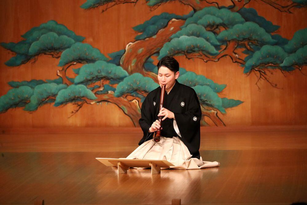 大濠高校】尺八演奏家の瀧北榮山氏が大濠公園能楽堂で「尺八之會」を